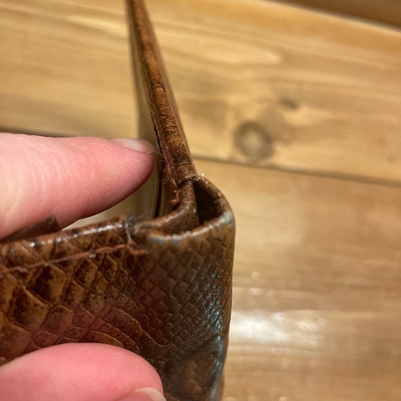 Handcraft Leather Men’s Brown Wallet - Picture 10 of 12